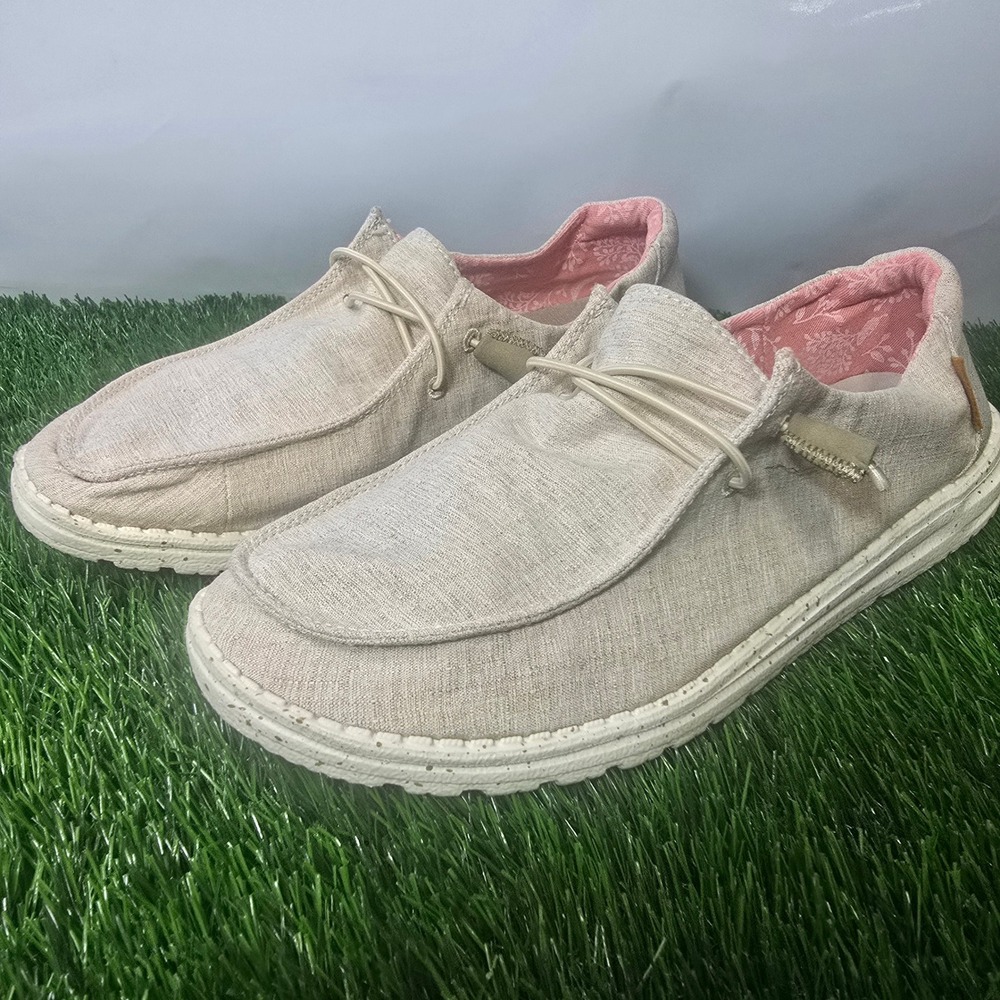 Hey Dude sz 11 White Nut Wendy Chambray Loafers Womens Floral Lining 121410121